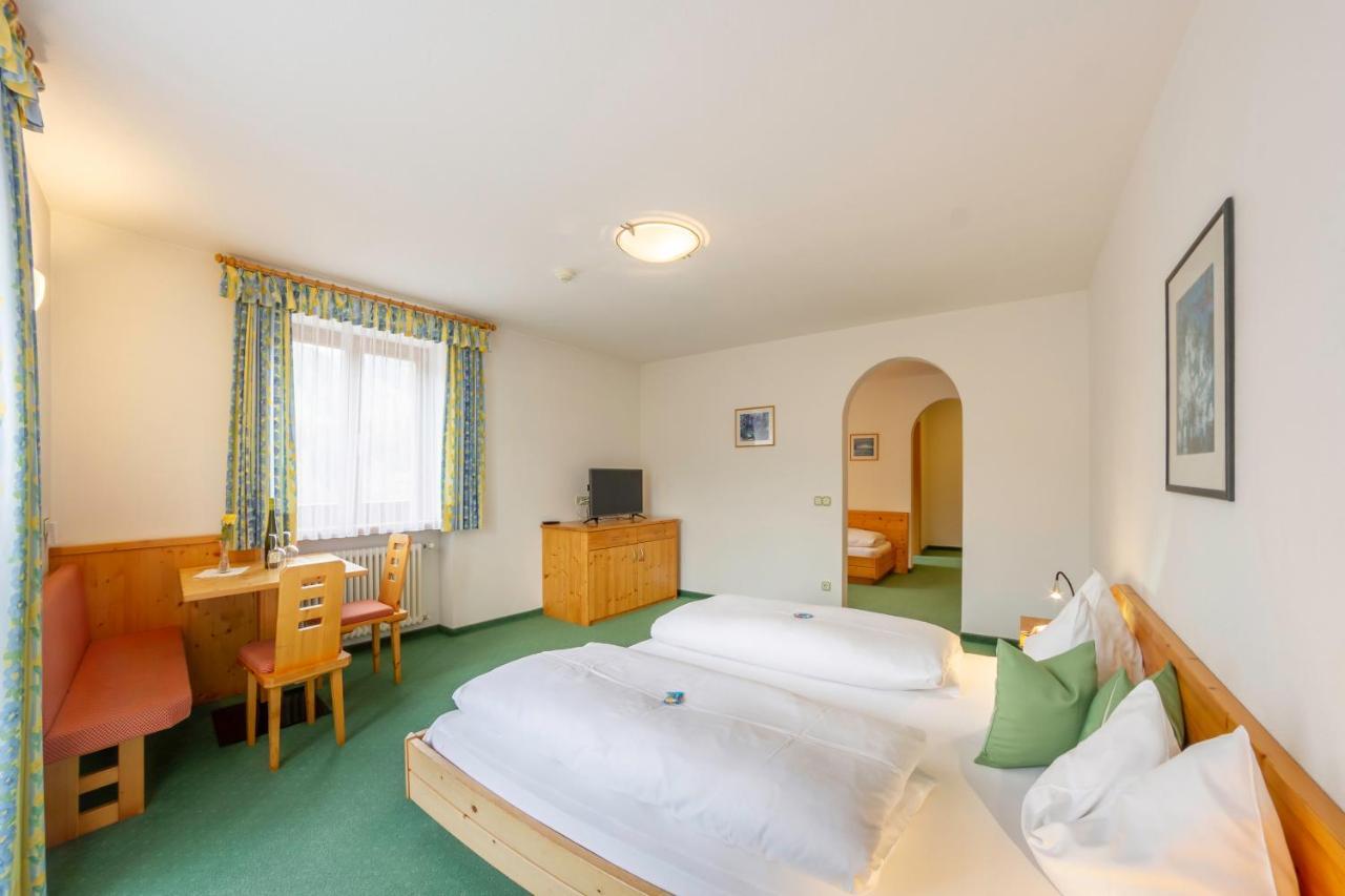 Hotel Garni Angerer Lutago Esterno foto
