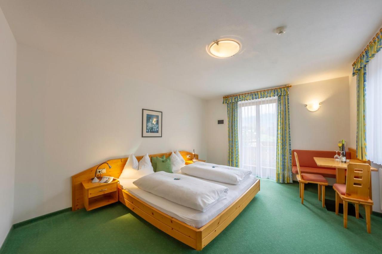 Hotel Garni Angerer Lutago Esterno foto
