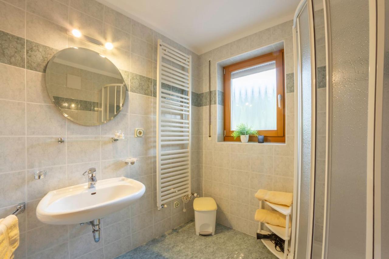 Hotel Garni Angerer Lutago Esterno foto