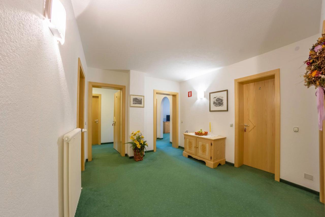 Hotel Garni Angerer Lutago Esterno foto