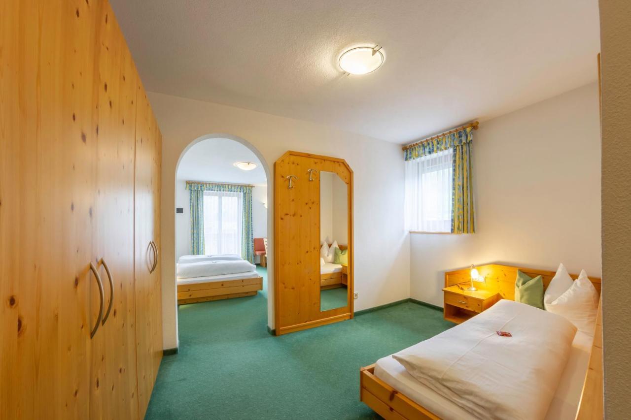 Hotel Garni Angerer Lutago Esterno foto