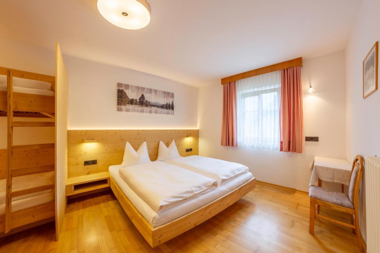 Hotel Garni Angerer Lutago Esterno foto
