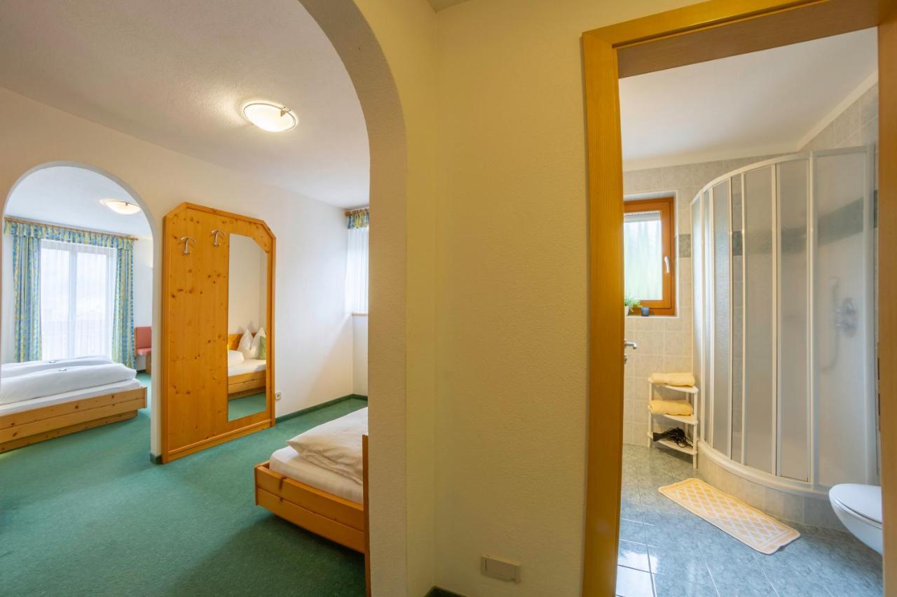 Hotel Garni Angerer Lutago Esterno foto