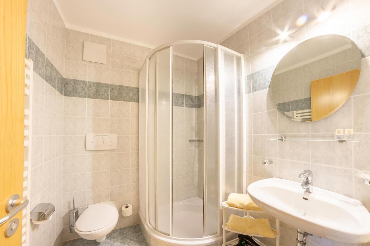 Hotel Garni Angerer Lutago Esterno foto