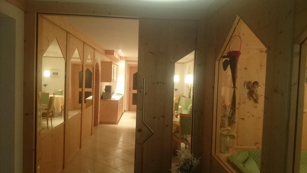 Hotel Garni Angerer Lutago Camera foto